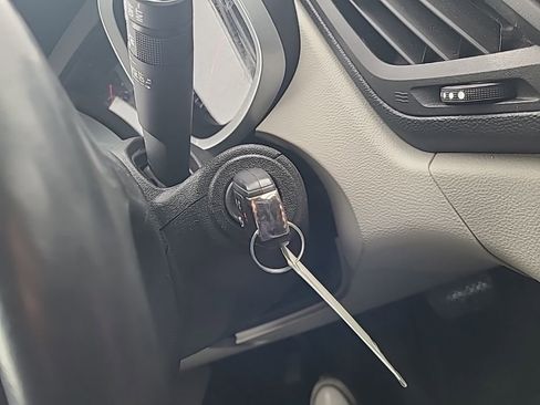 Used 2017 Chevrolet Equinox LT w/ Convenience Package image 22