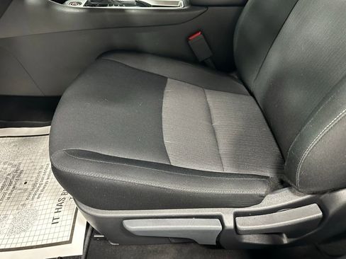 Used 2025 Nissan Sentra SV image 13