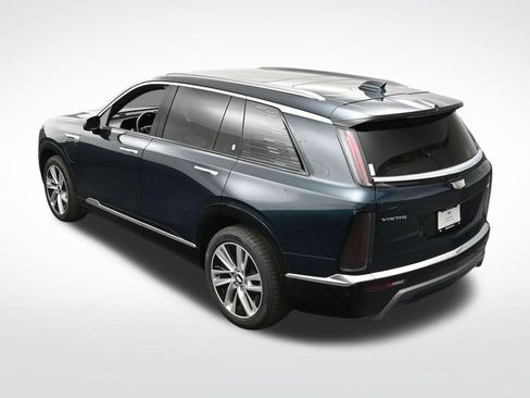 Used 2026 Cadillac Vistiq Luxury AWD/4WD image 18