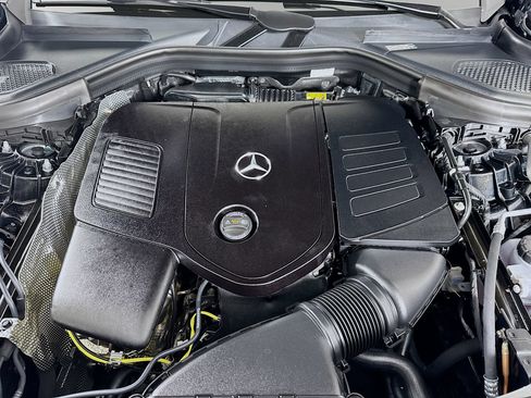 New 2026 Mercedes-Benz GLC 300 4MATIC image 33