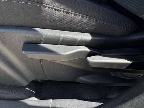 New 2026 Chevrolet Equinox LT image 23