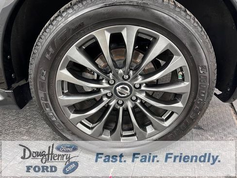 Used 2020 Nissan Armada Platinum w/ Platinum Reserve Package image 21