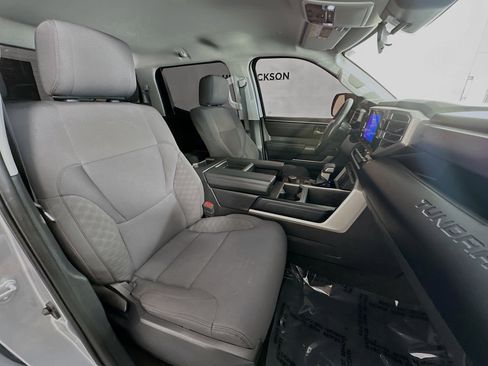 Used 2022 Toyota Tundra SR5 w/ Convenience Package image 27