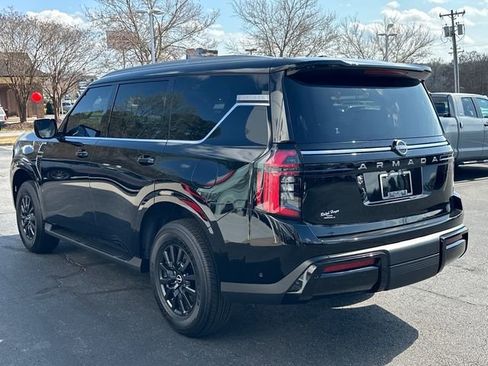 Used 2025 Nissan Armada SV image 5