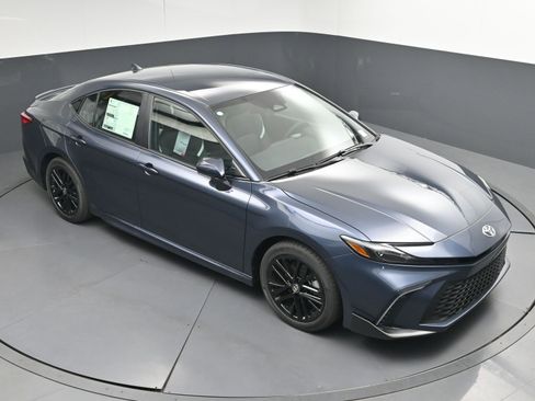 New 2026 Toyota Camry SE image 29