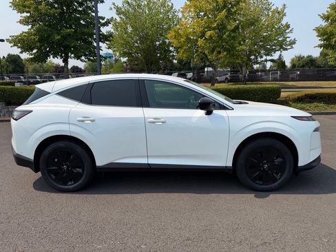 Used 2025 Nissan Murano SV AWD/4WD image 9