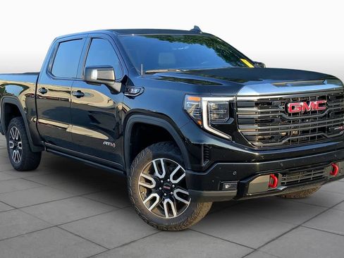 Used 2023 GMC Sierra 1500 AT4 w/ AT4 Premium Package AWD/4WD image 3