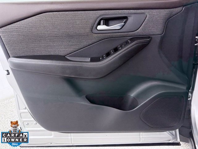 Used 2022 Nissan Rogue SV FWD image 17