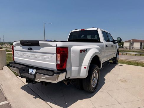 Used 2022 Ford F350 XLT w/ XLT Value Package AWD/4WD image 5