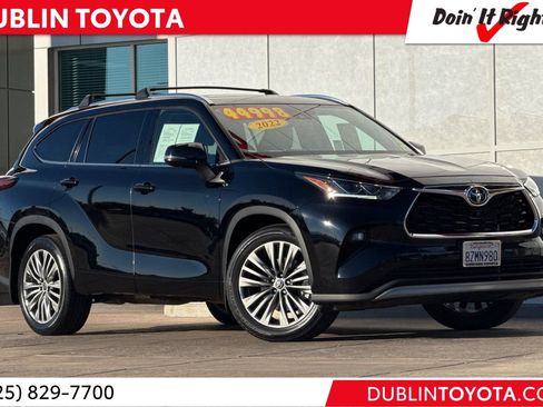 Certified 2022 Toyota Highlander Platinum image 1