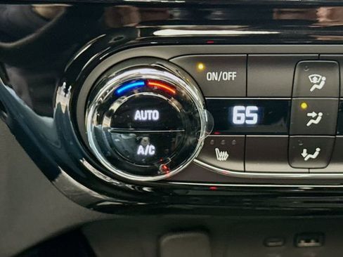 New 2026 Chevrolet Trax RS w/ Sunroof Package image 21