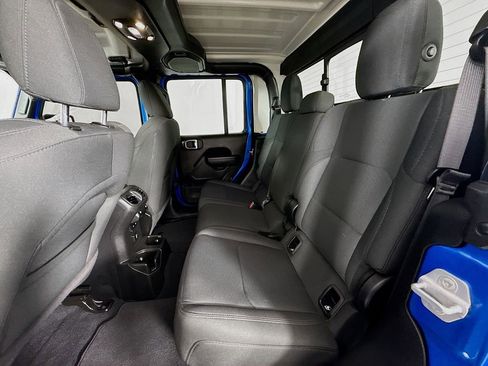 Used 2023 Jeep Gladiator Sport image 27