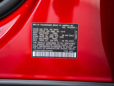 Used 2024 Volkswagen Atlas Cross Sport SEL R-Line AWD/4WD image 48