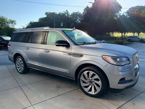 Used 2023 Lincoln Navigator L Reserve AWD/4WD image 8