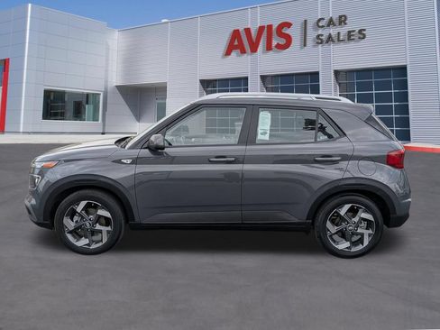Used 2025 Hyundai Venue SEL FWD image 10