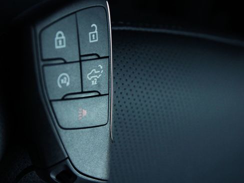 New 2026 GMC Sierra 1500 SLT w/ SLT Premium Package image 38