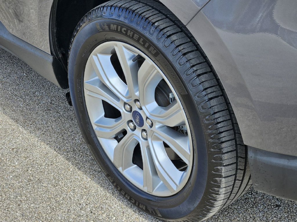 Certified 2022 Ford Edge Titanium AWD/4WD image 8