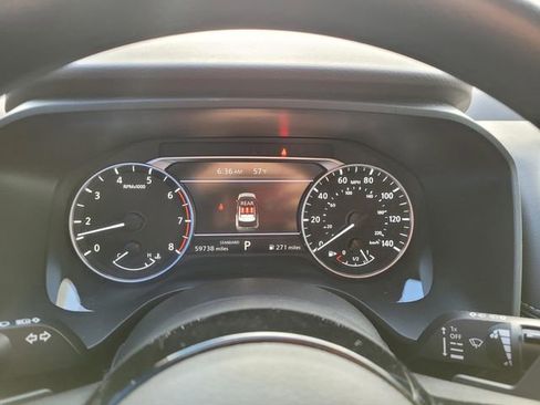 Used 2023 Nissan Rogue SV image 30