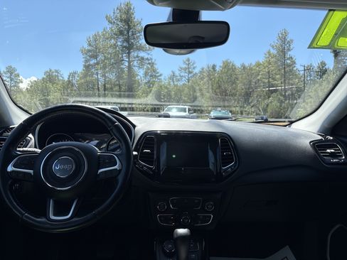 Used 2021 Jeep Compass Latitude AWD/4WD image 5