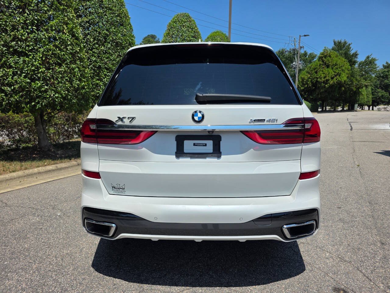 Used 2020 BMW X7 xDrive40i w/ M Sport Package AWD/4WD image 4