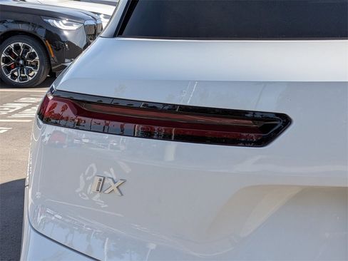 New 2026 BMW iX xDrive60 image 25