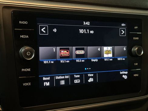 Used 2018 Volkswagen Atlas SE image 18