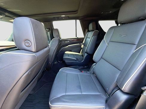 Used 2022 Cadillac Escalade Premium Luxury RWD image 23