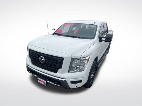 Certified 2021 Nissan Titan SV w/ SV Convenience Package image 35