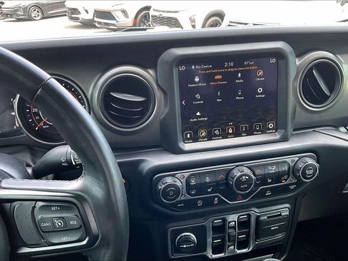 Used 2022 Jeep Gladiator Sport AWD/4WD image 6