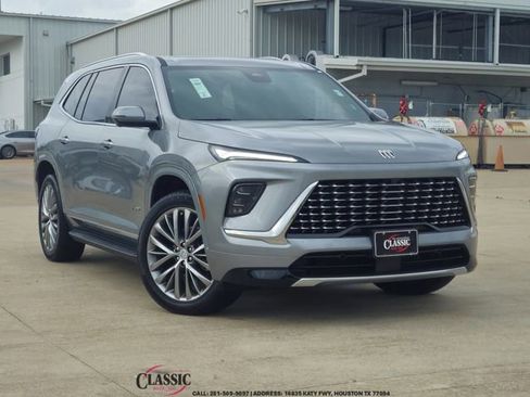 Used 2025 Buick Enclave Avenir AWD/4WD image 1