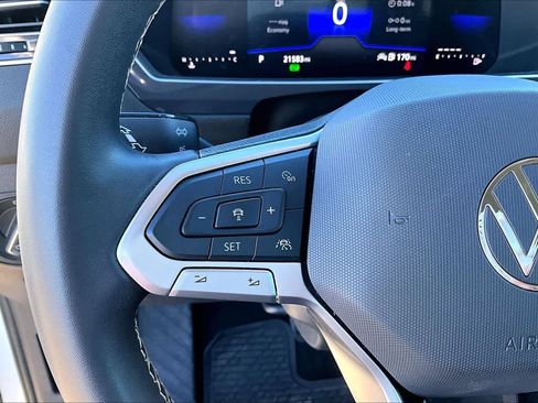 Used 2024 Volkswagen Tiguan Wolfsburg Edition image 44