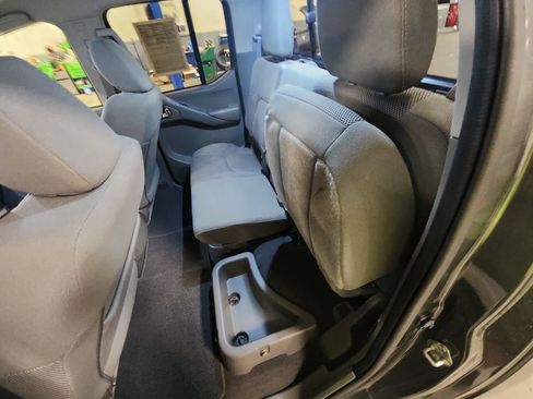 Used 2019 Nissan Frontier SV w/ Value Truck Package AWD/4WD image 37
