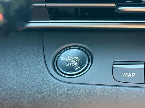 New 2025 Hyundai Elantra SEL image 30