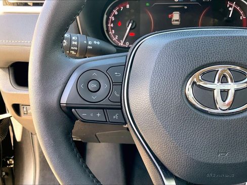 Used 2024 Toyota RAV4 XLE Premium image 23
