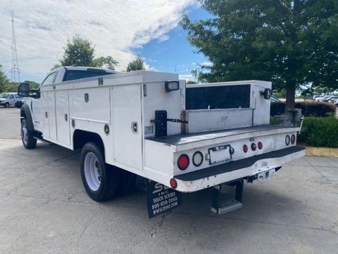 Used 2021 Ford F550 2WD Regular Cab Super Duty image 4