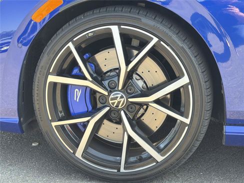 Used 2024 Volkswagen Golf R AWD/4WD image 31