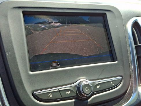 Used 2020 Chevrolet Equinox LT AWD/4WD image 3