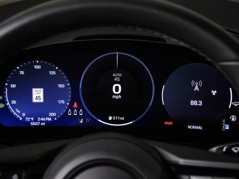 Certified 2025 Porsche Macan Electric image 15