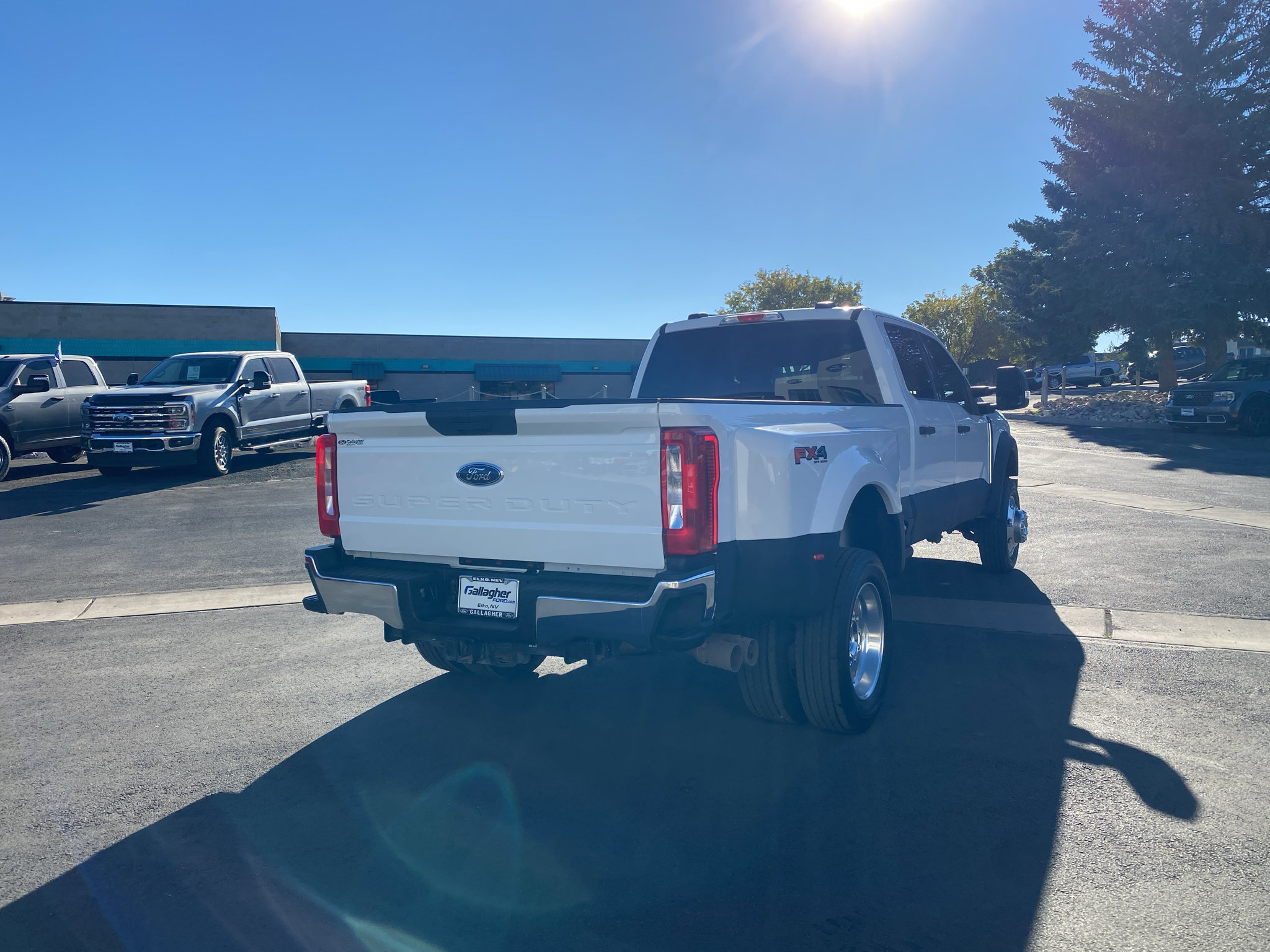 Used 2024 Ford F450 XLT w/ FX4 Off-Road Package AWD/4WD image 27