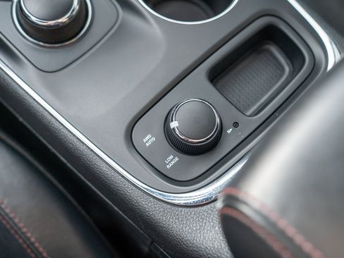 Used 2016 Dodge Durango R/T w/ Technology Group AWD/4WD image 20