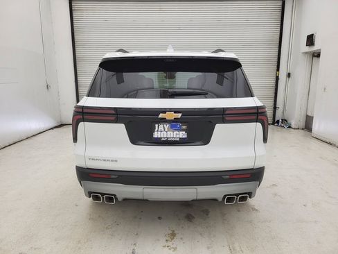 New 2026 Chevrolet Traverse LT w/ Driver Confidence Package FWD image 16