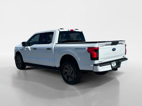 Used 2023 Ford F150 Lightning XLT image 3