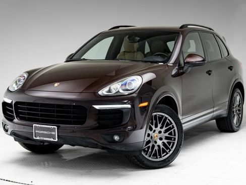 Used 2017 Porsche Cayenne Platinum Edition AWD/4WD image 1