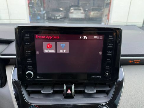 Used 2022 Toyota Corolla LE FWD image 33