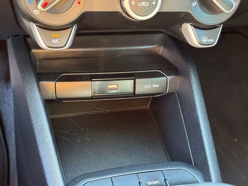 Used 2022 Kia Rio S image 30