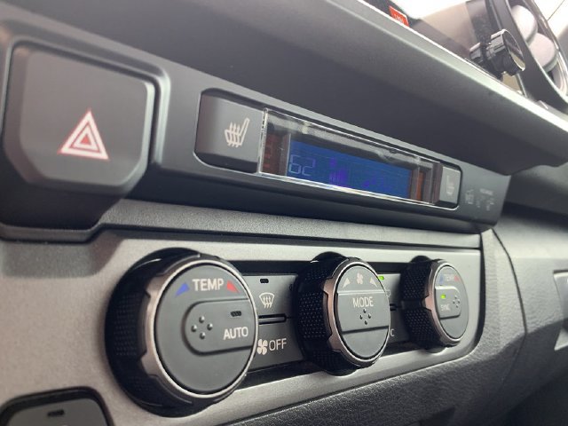 Certified 2019 Toyota Tacoma TRD Off-Road AWD/4WD image 30