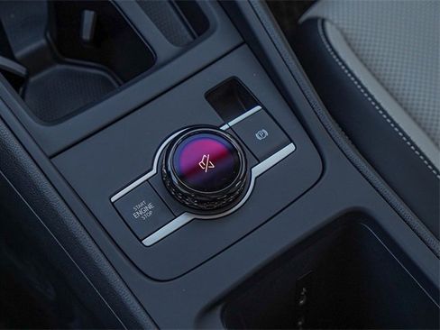 New 2025 Volkswagen Tiguan SE image 13