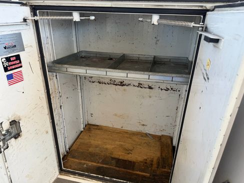 Used 2017 Ford F550 2WD Regular Cab Super Duty image 59