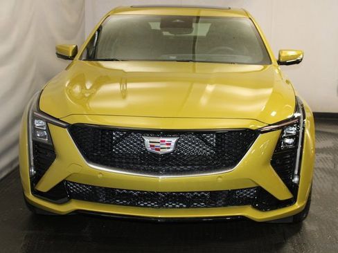 Used 2025 Cadillac CT5 V image 3