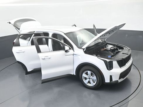 Used 2025 Kia Sorento LX FWD image 67